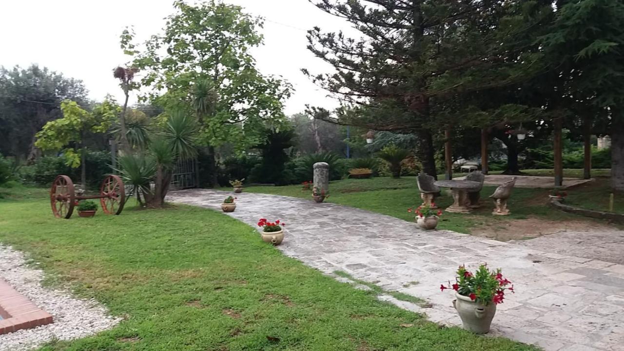 Arcobaleno Bed and Breakfast Campagna Buitenkant foto