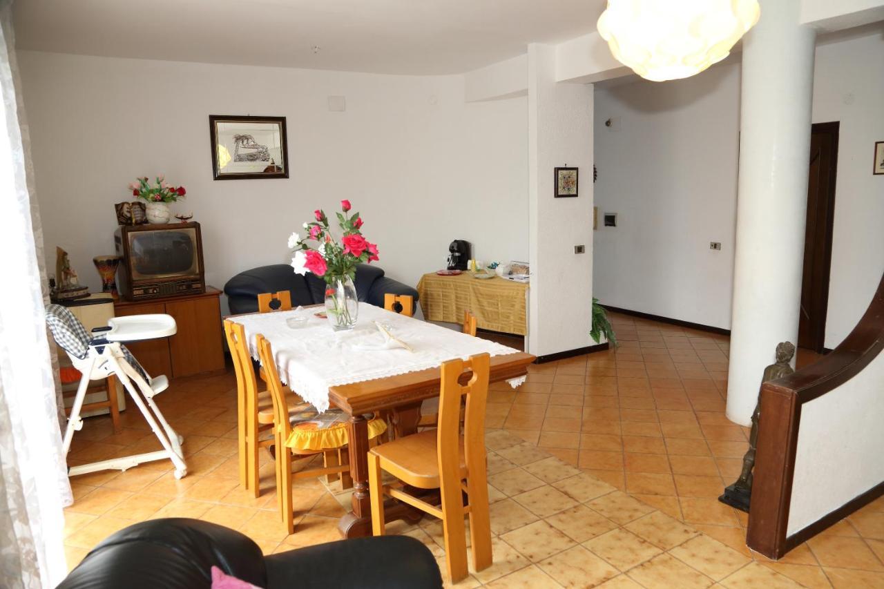 Arcobaleno Bed and Breakfast Campagna Buitenkant foto
